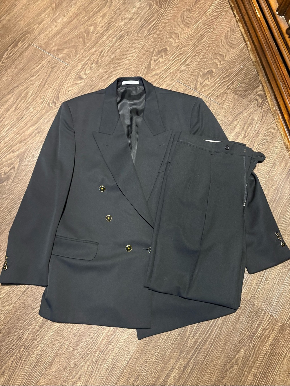 Double-Breasted Black Men's Suit Jacket and Trousers